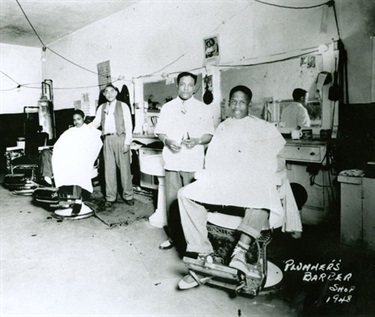 Plummers Barbershop