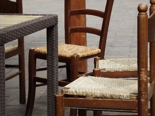 used set of table and chairs