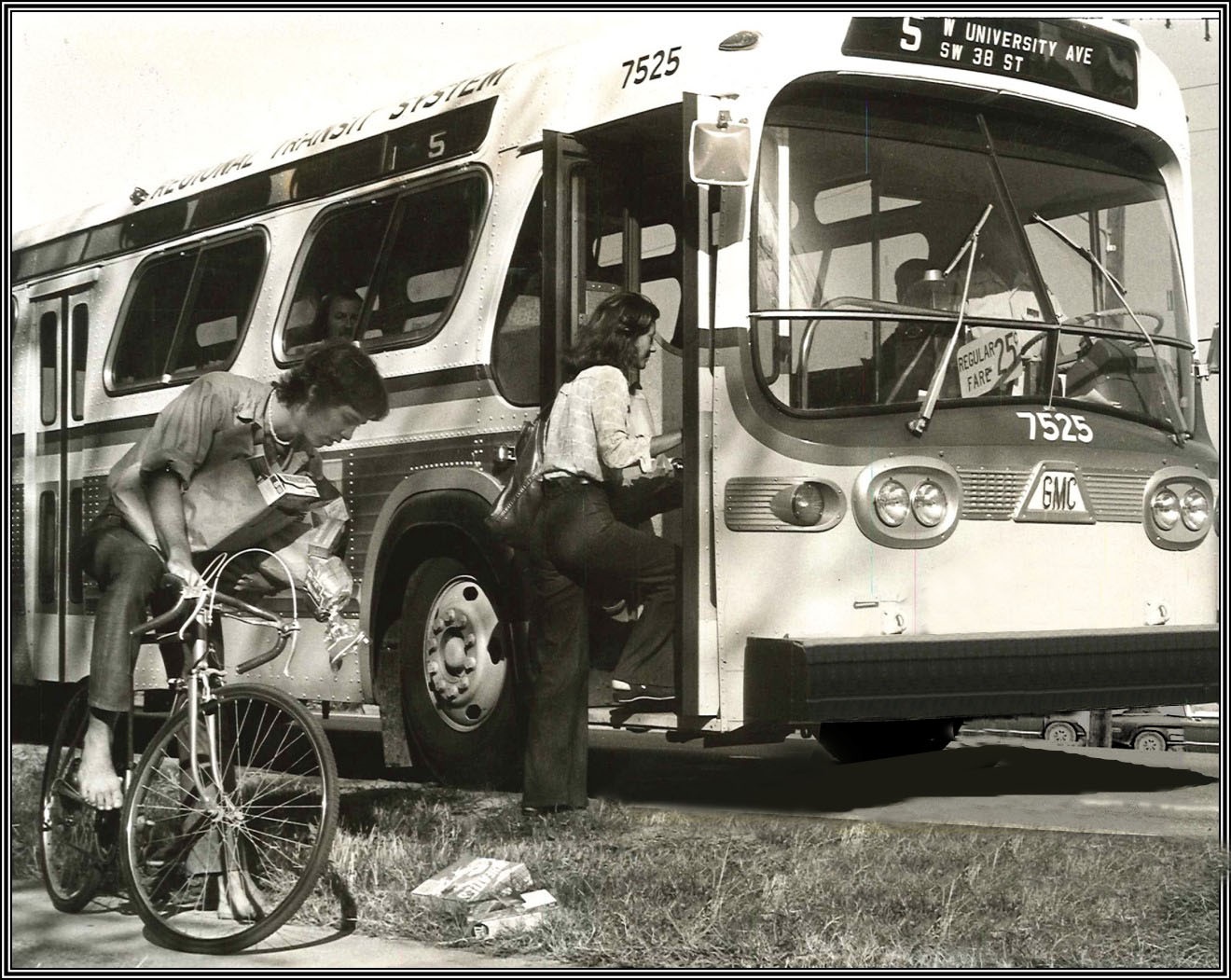 1975 Bike and pedestrian passenger board RTS bus