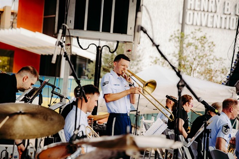 Falconaires band