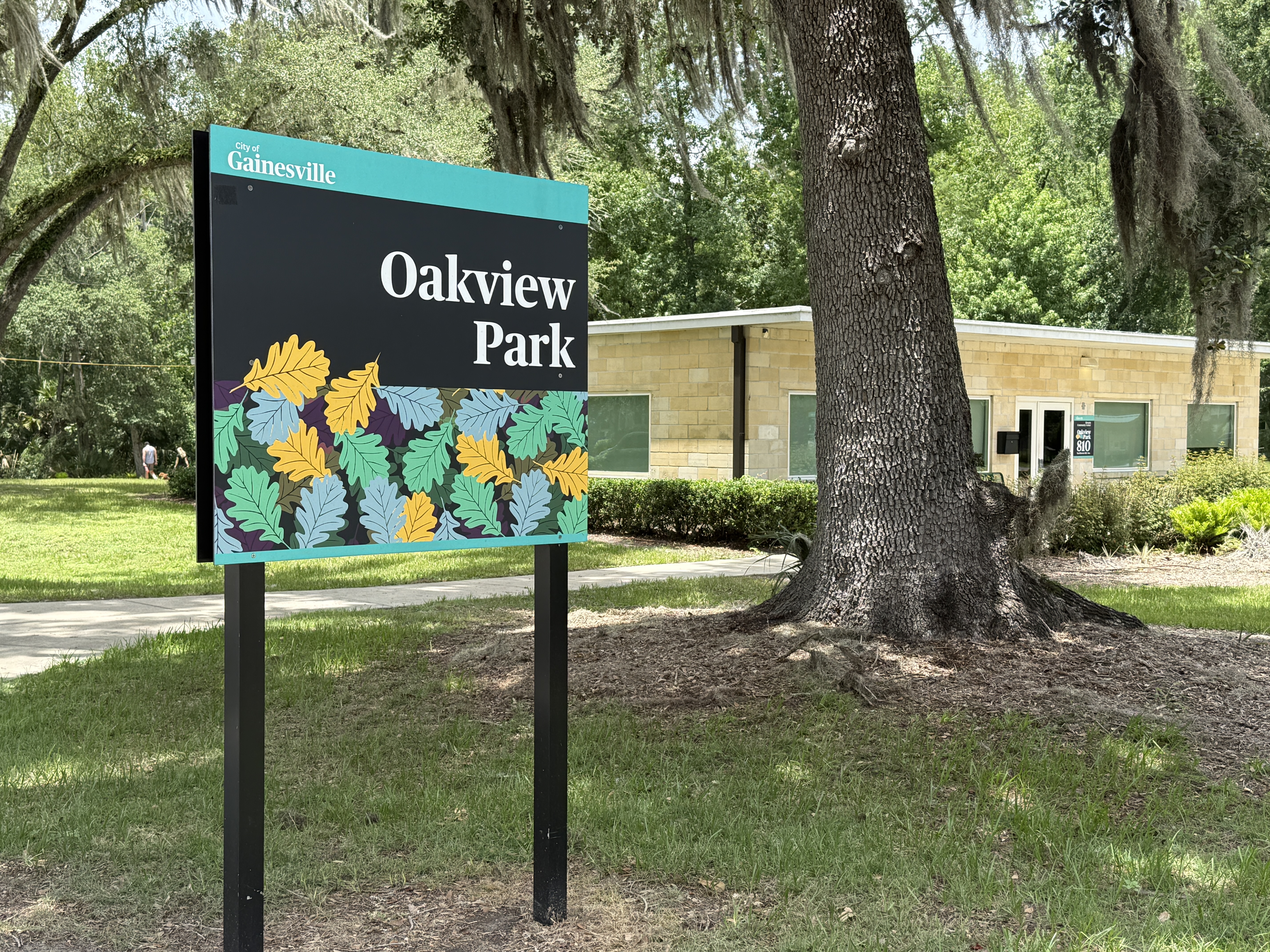 Oakview Park sign in front of Community Center and park